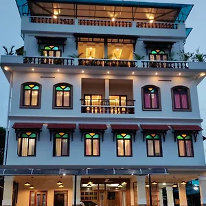 Hotel Meghdoot River 