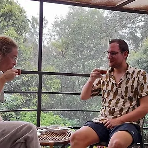 Couette-café Le Munnar, Anachal